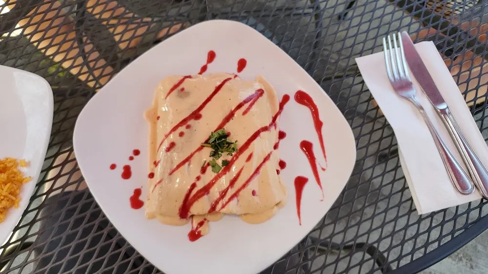 Enchilada De Tinko De Pollo